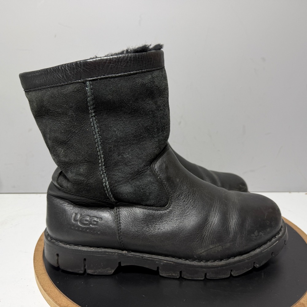 UGG Boots Mens Size 11 Black Leather Waterproof Lugged Shearling Winter Snow